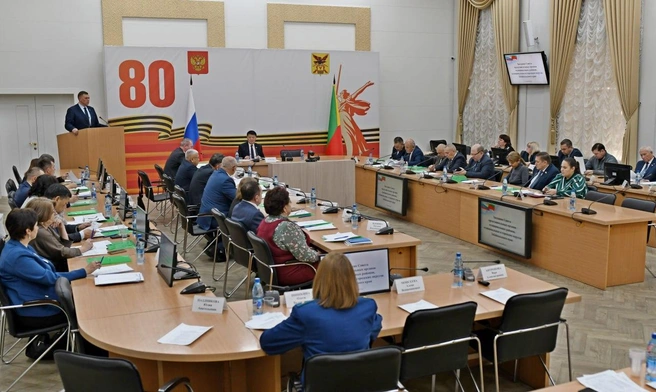 По мнению главы регионального заксобрания, законы должны создаваться сообща представителями региональной и муниципальной власти | Источник: Законодательное&nbsp;собрание&nbsp;Забайкальского&nbsp;края