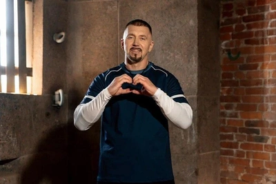 «Рисковала жизнью»: певец Серёга встал грудью на защиту Виктории Бони