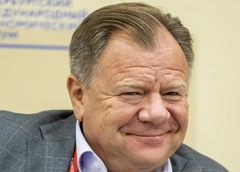 От старшего сына отказался под давлением жены, младших не уговорил вернуться в Россию: Игорь Бутман о детях