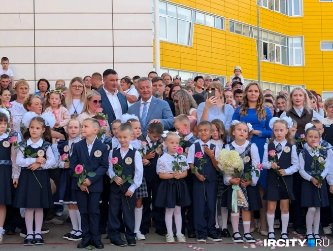 Самую большую школу за Уралом открыли в Иркутске 1 сентября | Источник: Алина Ринчино / «ИрСити»