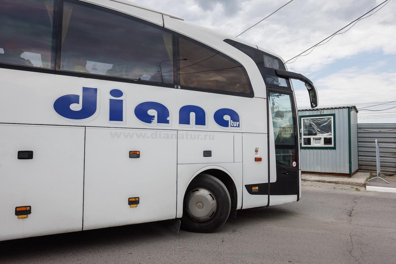 В Волгограде выставлены на торги автобусы скандального перевозчика «Диана  Тур» - 10 июня 2023 - V1.ру