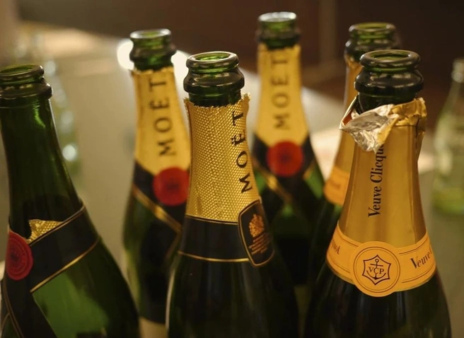 Moet согласилась маркировать свою продукцию в России как «игристое вино» | ya62.ru