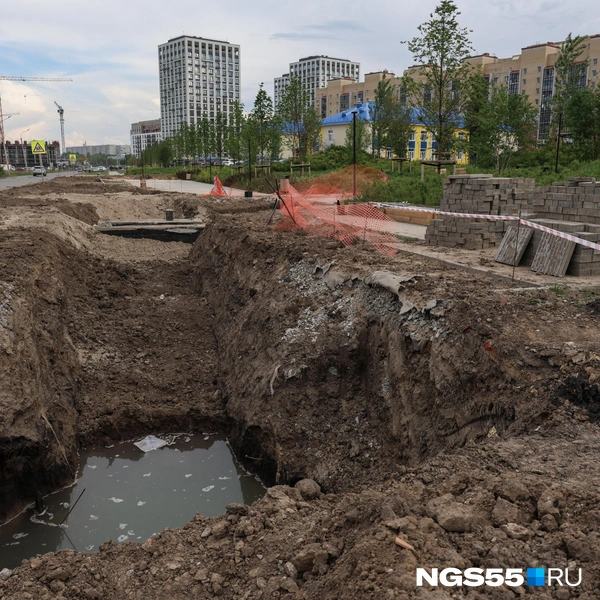 В таком месте небезопасно находиться с детьми | Источник: Евгений Софийчук / NGS55.RU 