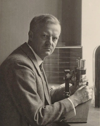 Нобелевский лауреат Ганс Шпеман (1869–1941), открывший эмбриональную индукцию | Источник: MARINE BIOLOGICAL LABORATORY (MBL) / University of Chicago
