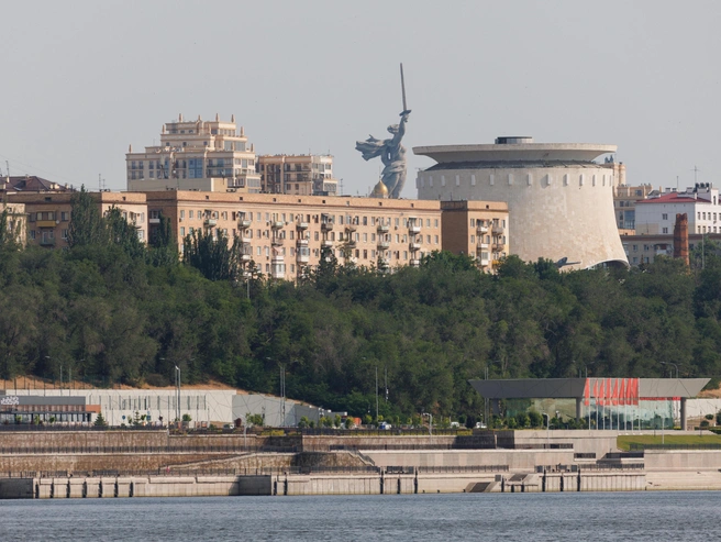 Таксист Аслан назвал Волгоград городом контрастов | Источник: Алексей Волхонский / V1.RU