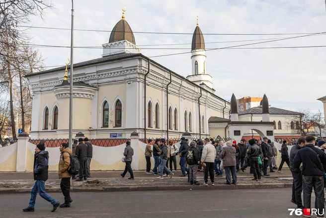 20 марта также пройдет пятничная служба&nbsp;— она не менее важна для верующих | Источник: Артем Бауман / 76.RU