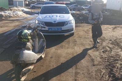 Полиция остановила 10-летнего водителя скутера