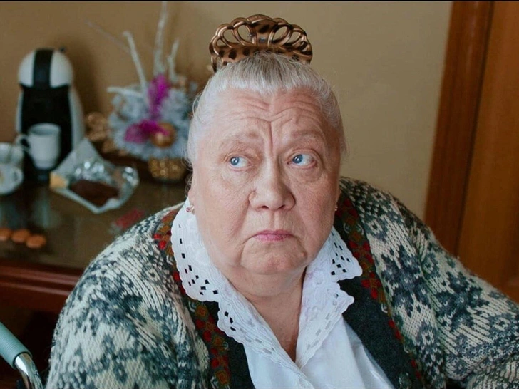 Тест на «внутреннюю бабку»: только самые продвинутые сумеют угадать все 5 пословиц | Источник: Кадр из фильма «Елки 5»