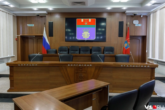 Все больше вопросов, а какие полномочия остаются у мэрии? | Источник: Алексей Волхонский / V1.RU