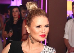 Анна Семенович: «Жду от господина Быстрова извинений за высказывания о моих сиськах»