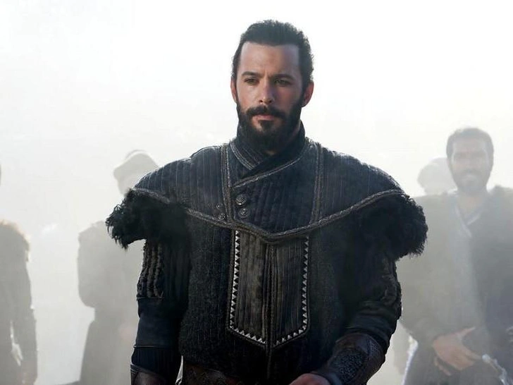 Барыш Ардуч в сериале «Алп-Арслан: Великий Сельджук» | Источник: Кадр из сериала «Алп-Арслан: Великий Сельджук»
