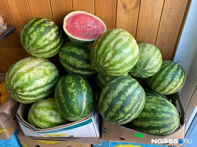 Некоторые покупают половинку | Источник: Евгений Софийчук / NGS55.RU