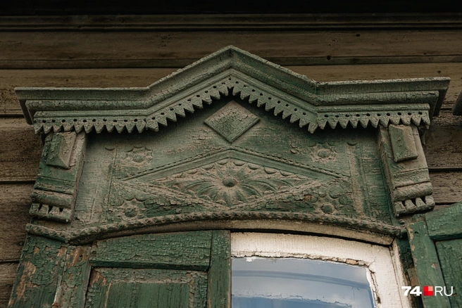 Выгорели почти все постройки, но несколько домов по краям квартала уцелели | Источник: Наталья Лапцевич