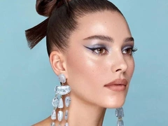 Baby blue: самый эффектный макияж лета, который не прощает ошибок