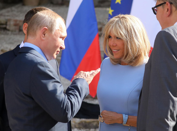 Брижит Макрон получила символичный подарок от Владимира Путина