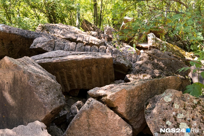 Следы добычи камня | Источник: Мария Ленц / NGS24.RU