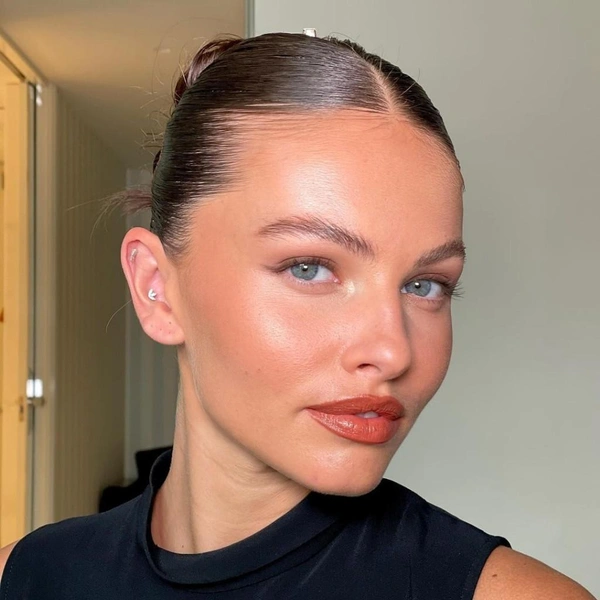 Какой стала самая красивая девочка в мире, которую раньше обожали все: 20 честных фото | Источник: соцсети