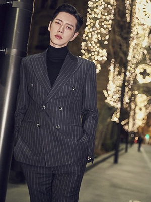 Фото №1 - Sexy Oppa: Все, что ты хотела знать о Пак Хэ Чжине из дорам «Лес» и «Сыр в мышеловке»