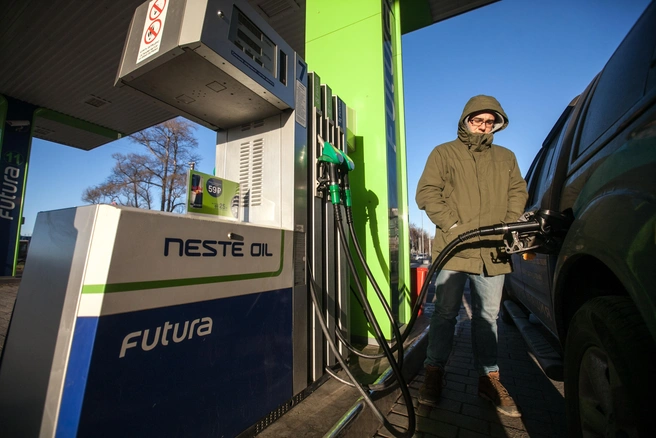 Еще планируют усилить контроль над ценами на заправках | Источник: Сергей Коньков / FONTANKA.RU