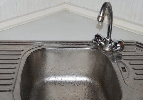 На Зубковой, Татарской и Дзержинке завтра отключат воду | ya62.ru