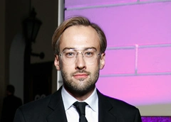 Новая семья, спад карьеры и оттягивание женитьбы. Дмитрий Шепелев после смерти Жанны Фриске