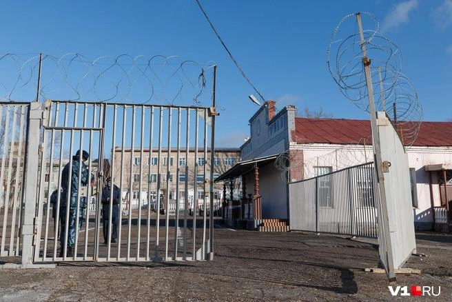 Четверо осужденных при взрыве получили ранения | Источник: Алексей Волхонский / V1.RU