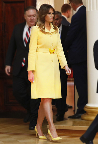 Цвет силы: как Мелания Трамп, Меган Маркл и другие успешные женщины вводят в моду желтые платья