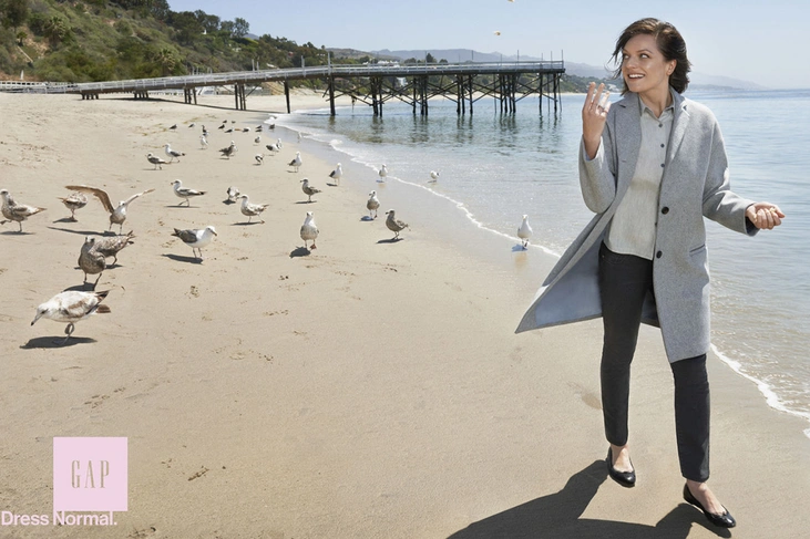 Элизабет Мосс (Elisabeth Moss) | Источник: GAP