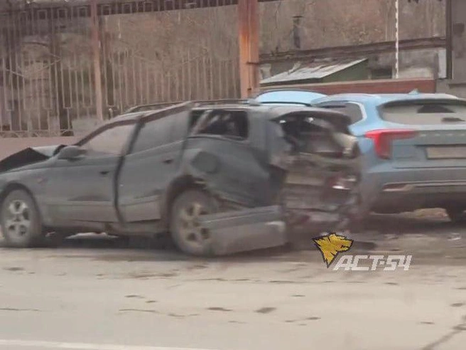 ДТП с двумя Toyota и Haval возле Мочище — видео | Источник: «АСТ-54 Black» / Телеграм