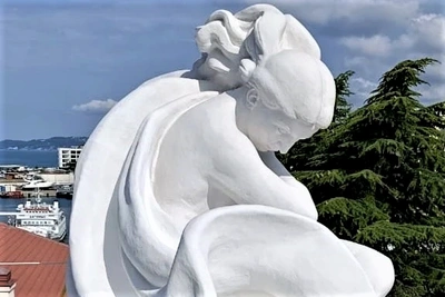 Реставрация башни со шпилем морвокзала завершена в Сочи