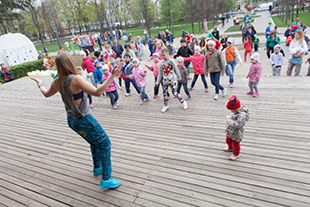 «Маёвка family»  собрала москвичей в гончаровском парке