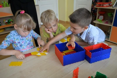 Parents Defend Tyumen Private Kindergarten Amid Video Scandal