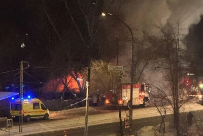 В Челябинске сгорел один из последних частных домов на Российской