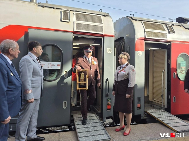 Огонь победы привезли в Волгоград | Источник: Ирина Яковлева / V1.RU