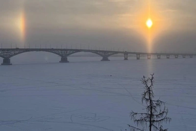 Над Саратовом и Энгельсом заметили солнечное гало