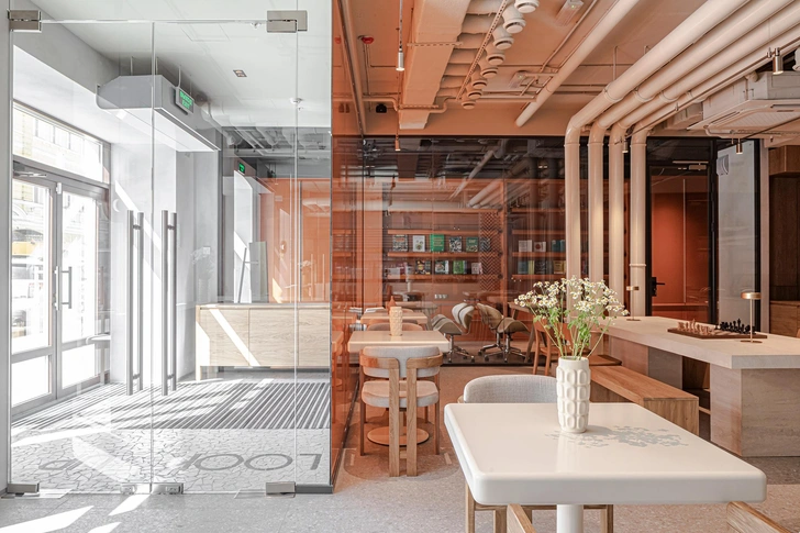 Источник: Look Up Cafe &amp; shop
