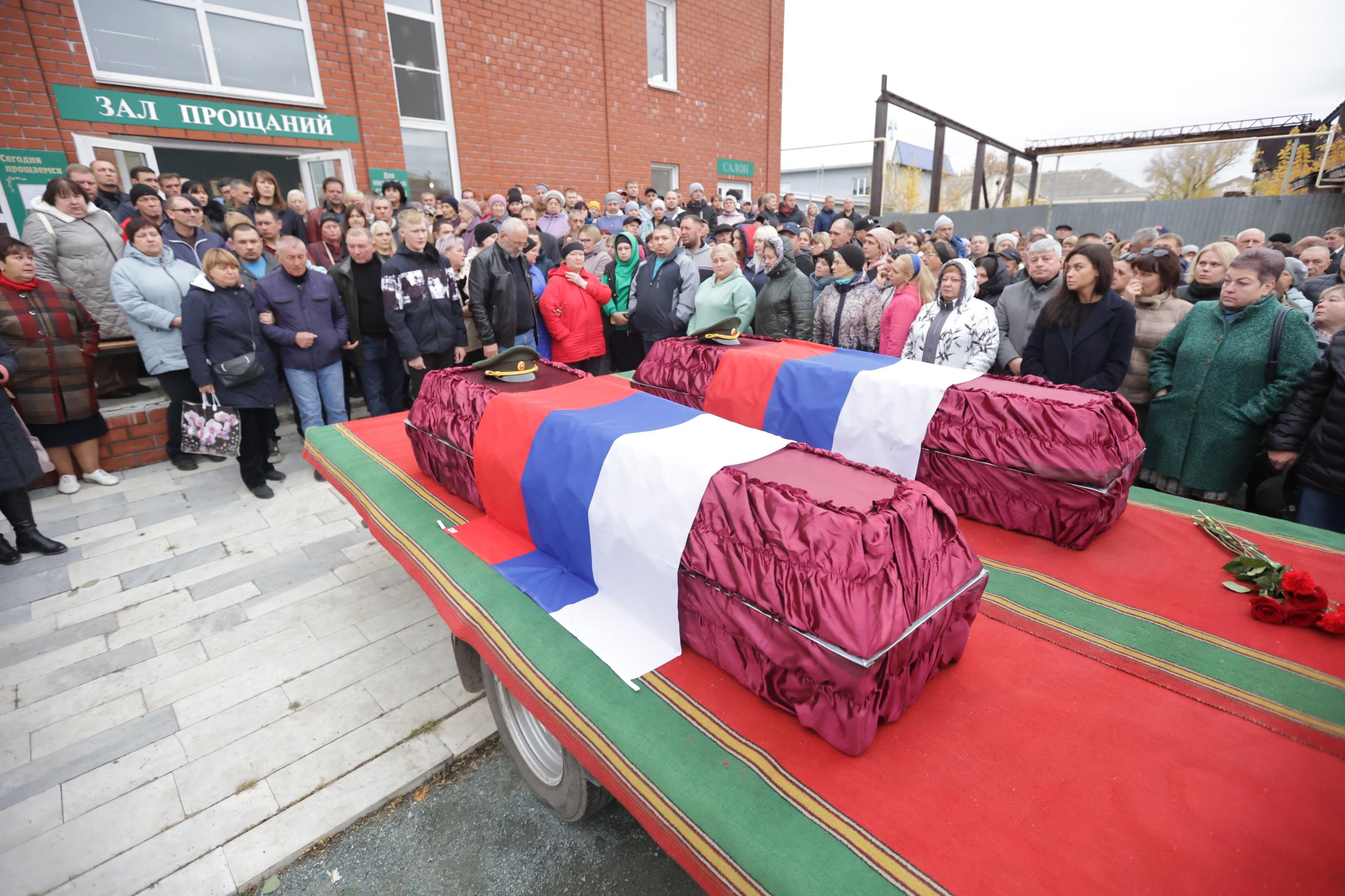 Похороны военнослужащего. Похороны в Коркино мобилизованных. Простились с мобилизованным.