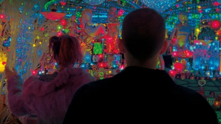 Источник: Кадр из фильма «Вход в пустоту» (Enter the Void), 2009 г.