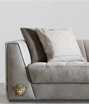 Новый диван от модного Дома Versace