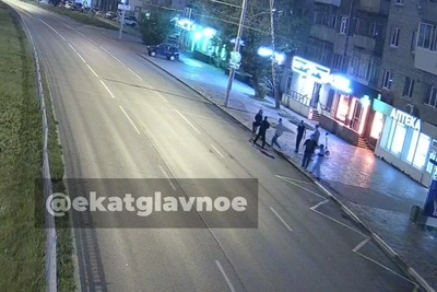 Гопники избили парня с длинными волосами в Екатеринбурге