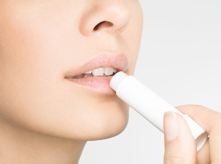 Фото №7 - 6 причин, почему питательные бальзамы для губ еще больше сушат кожу