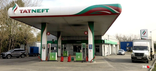АЗС Tatneft работает без ограничений на количество топлива | Источник: Артем Краснов