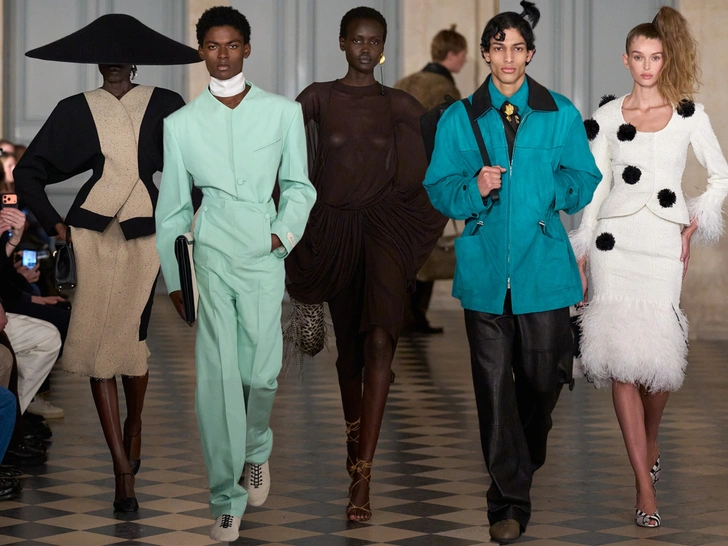 Jacquemus снова растрогал Париж: новая коллекция — о семье, любви и памяти Jacquemus снова растрогал Париж: новая коллекция — о семье, любви и памяти