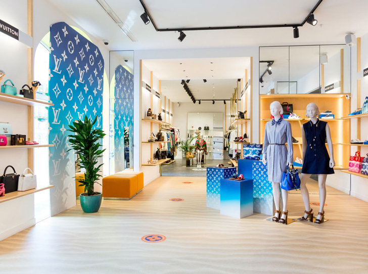 Louis Vuitton открыл Pop Up магазин в Санкт-Петербурге