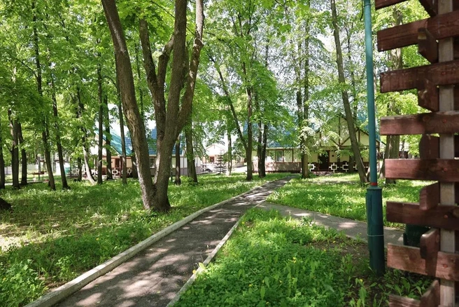 Уютные дорожки | Источник: parkhoteldubrava.ru