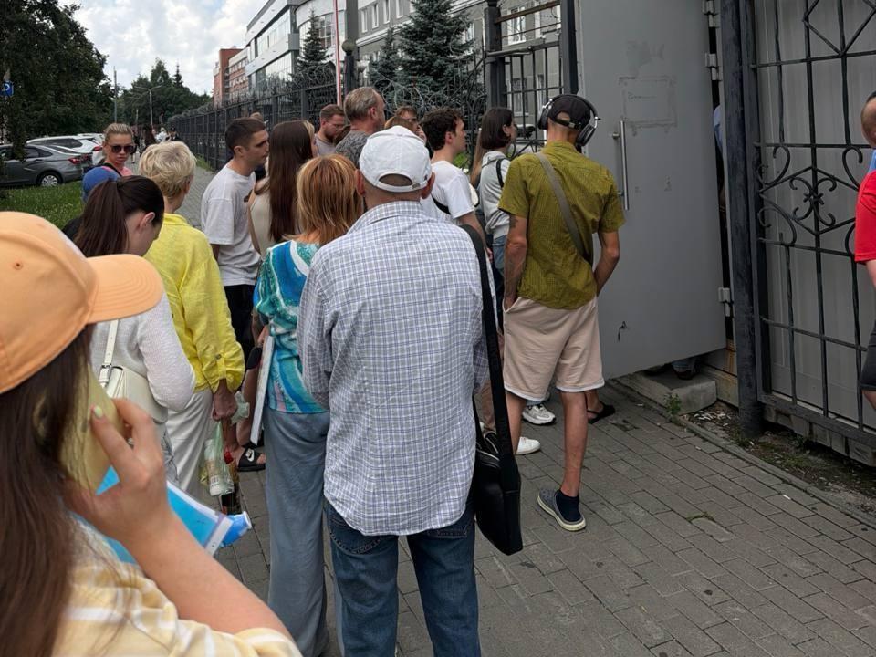 В Челябинске резко выросло число обращений в полицию по магазину дешевых айфонов