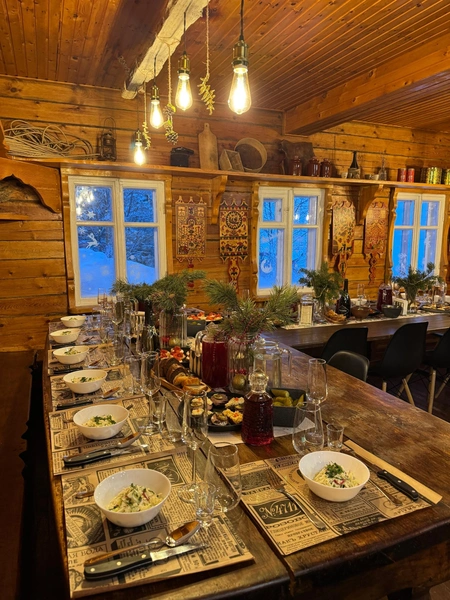 Аренда дома стоила 8000 по будням и 12000 по выходным с 16 до 22 часов | Источник: Яндова губа. Северодвинск / Vk.com