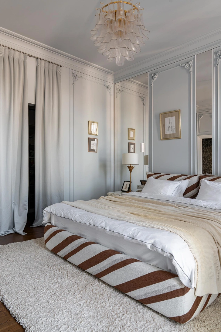 Кровать, Linea Home. Люстра, Vitaluce | Источник: Илья Лиманов; стиль: Наталья Тепикина