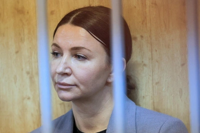 «Человек привыкает ко всему»: отец Блиновской рассказал о ее жизни за решеткой