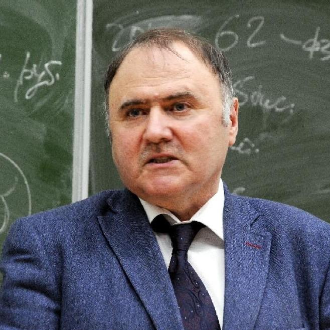 <p>Олег Рой </p>